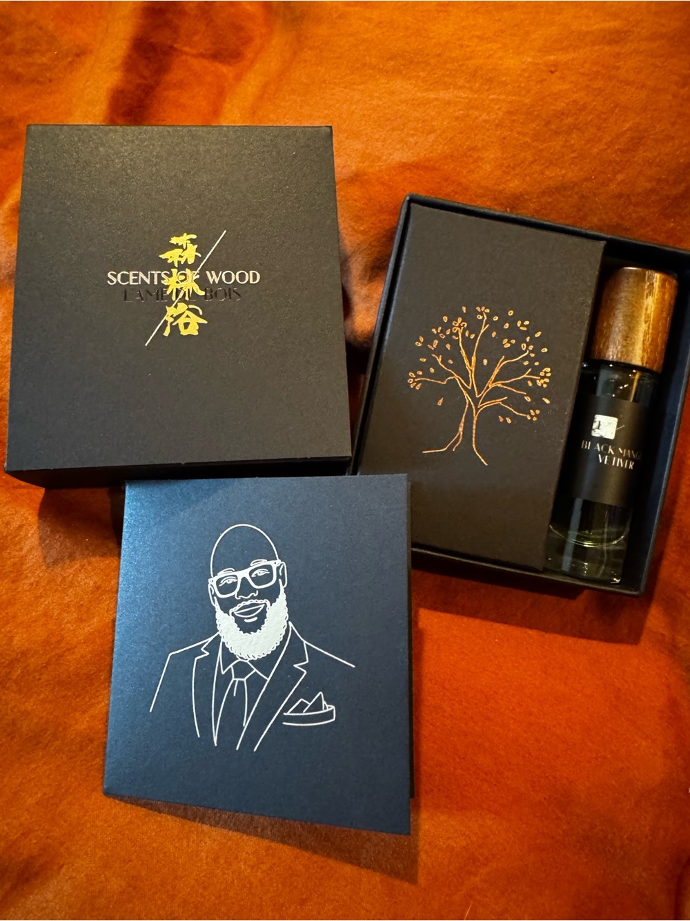 Scents of Wood BLACK MANGO - VETIVER 10ml with gift box